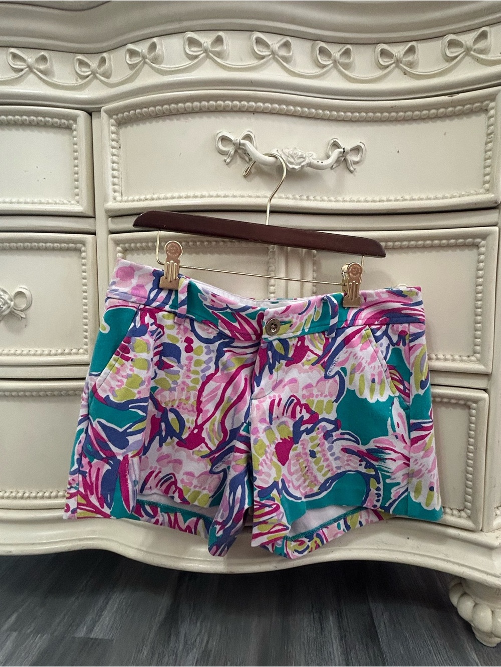 Lilly Pulitzer Callahan shorts Size 4